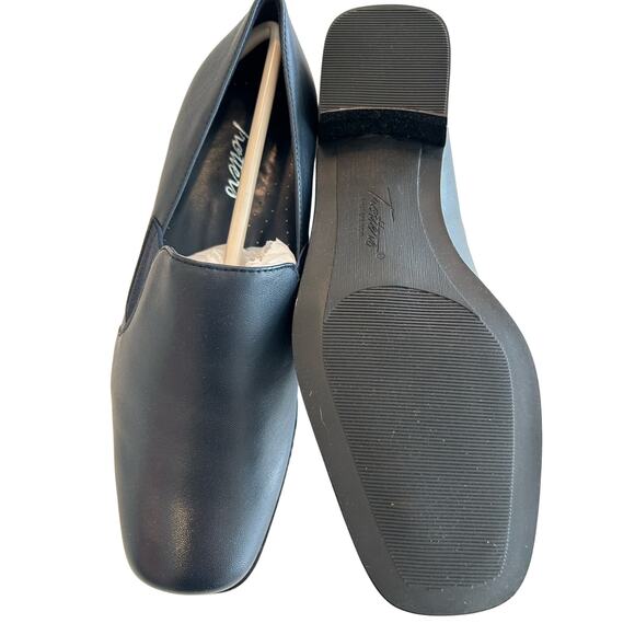 Trotters Women's Ash Loafer – Navy Kid Leather, Size 6.5 W, Comfortable - Picture 5 of 6
